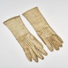 Pair of gloves